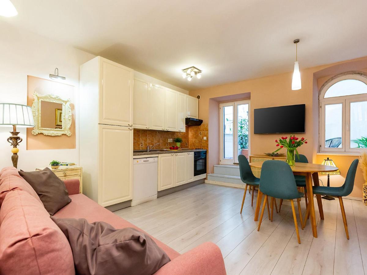 Apartment Anika Old Town Пореч Екстериор снимка