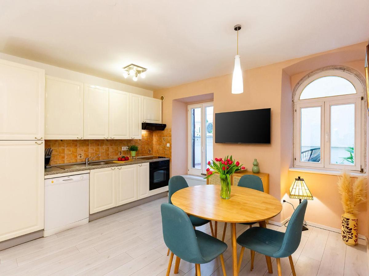 Apartment Anika Old Town Пореч Екстериор снимка